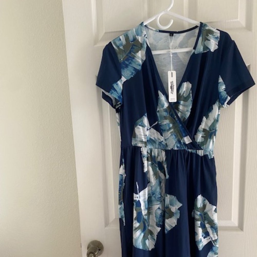 Styleworld Flattering Fit Flare Midi Dress with Pockets Size L
